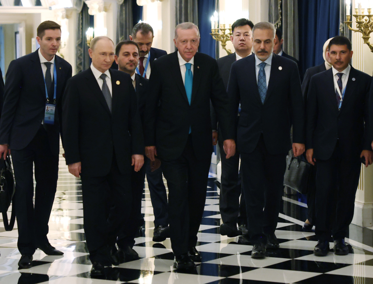 Cumhurbaşkanı Erdoğan'dan Çin'de diplomasi trafiğine devam
