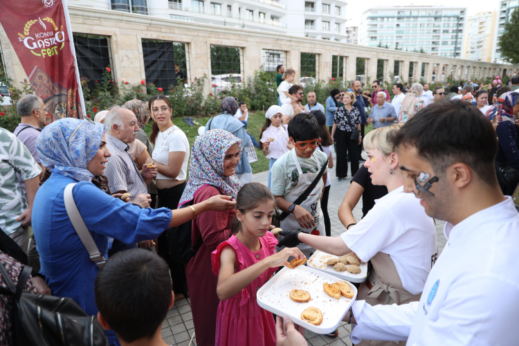 Konya 'Fenni Fırın' israfa dikkat çekti