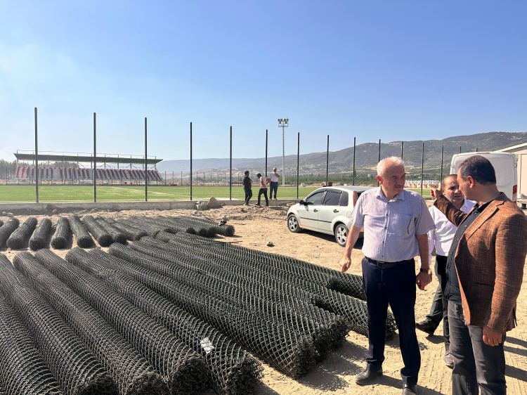 Tokat'a FIFA standartlarında saha ve uluslararası atletizm pisti müjdesi